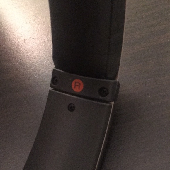 Sony MDRXB650b5/B Extra Bass Bluetooth headphones - Picture 7 of 8